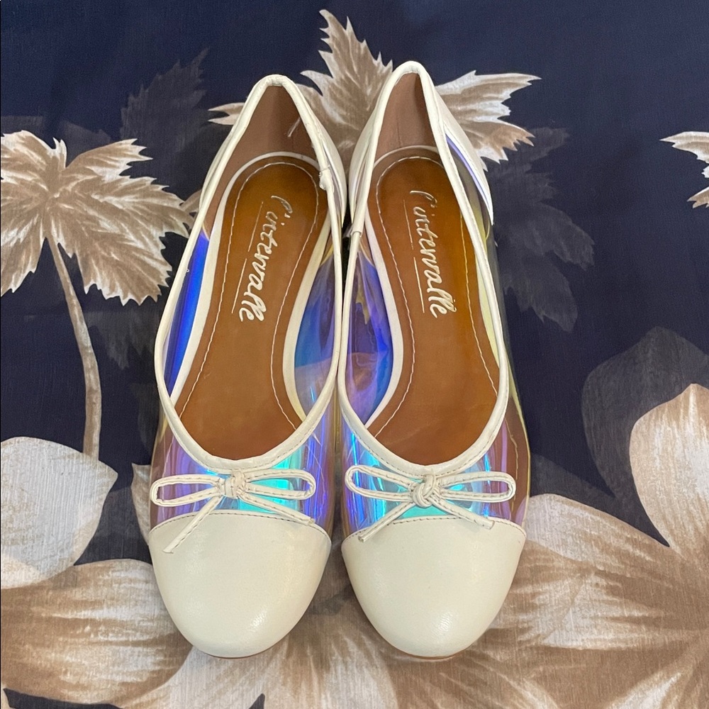 L’Intervalle Iridescent Ballet Flats ✨
Size 6